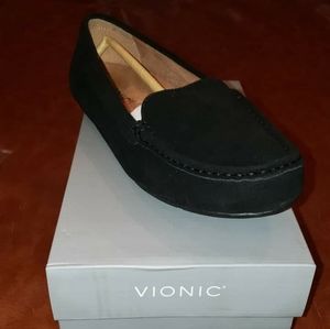 NIB Vionic Debbie Moccasin
